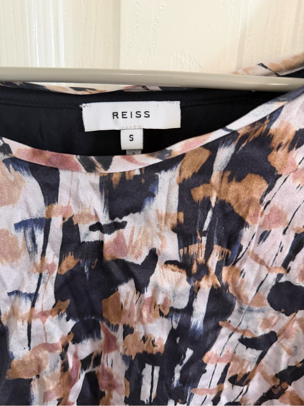 Reiss Helena Printed Shirt Abstract Size Small - Picture 3 of 4